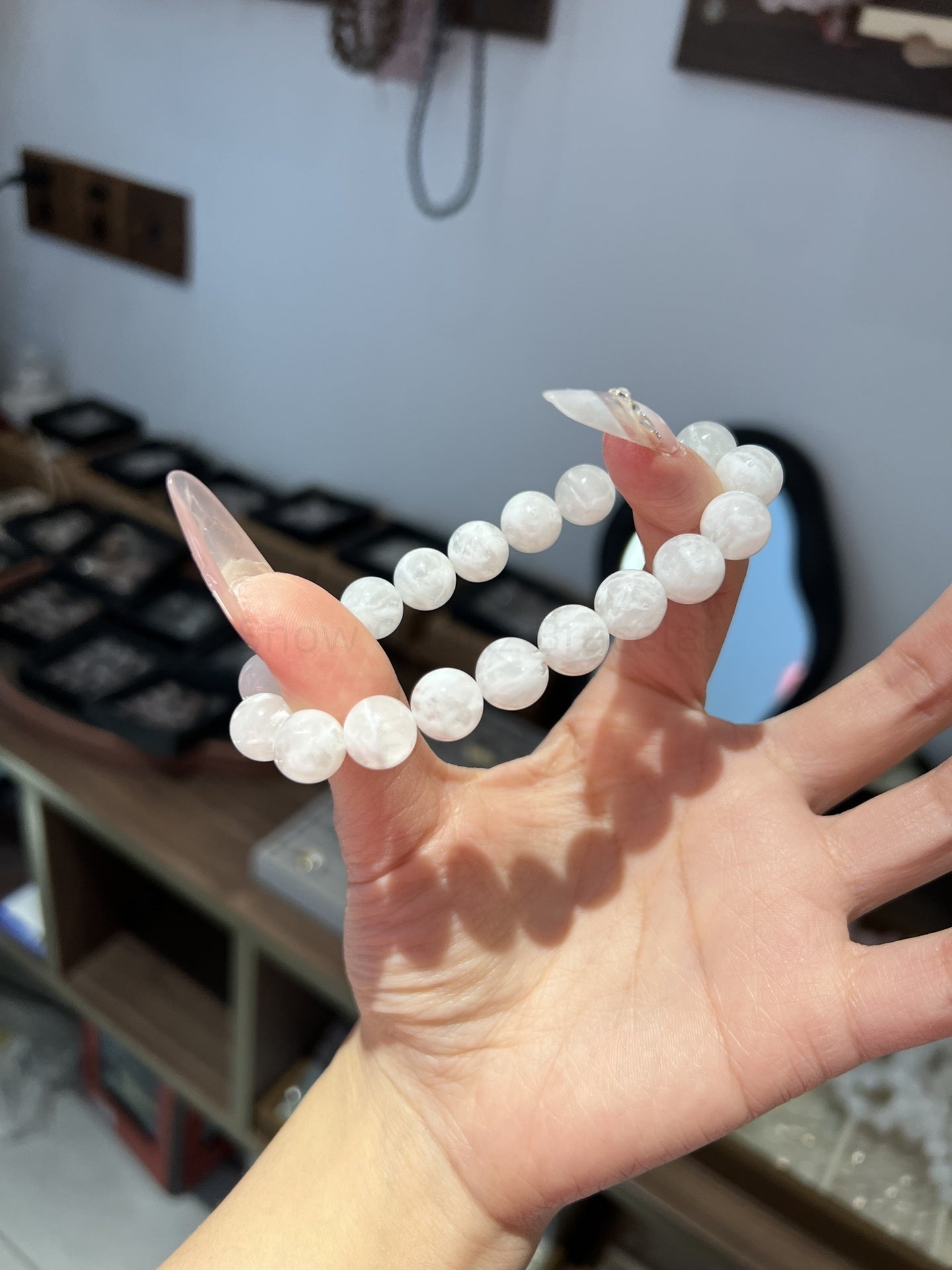 Snow Quartz Bracelet - Elegance & Mental Clarity Crystal | Handmade for Confidence, Focus & Emotional Balance