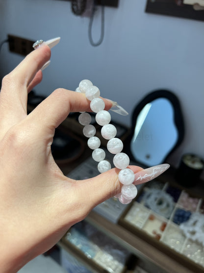 Snow Quartz Bracelet - Elegance & Mental Clarity Crystal | Handmade for Confidence, Focus & Emotional Balance