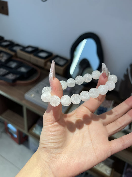 Snow Quartz Bracelet - Elegance & Mental Clarity Crystal | Handmade for Confidence, Focus & Emotional Balance